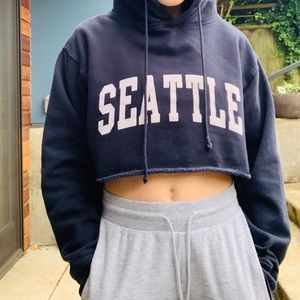 NAVY BLUE BRANDY SEATTLE SWEATER